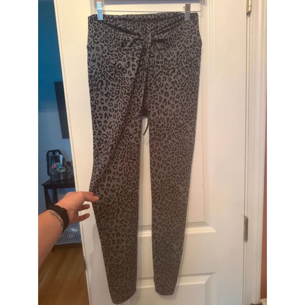 PINK Leggings Excellent Condition! Size Large